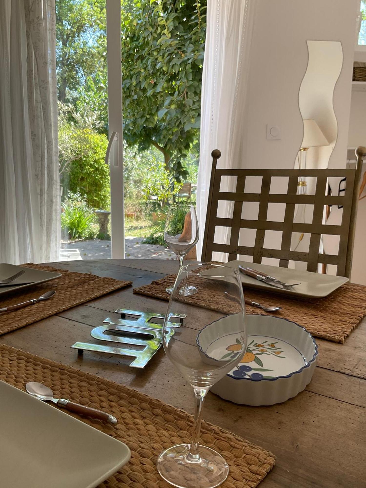 Studio Lumineux Villeneuve-lès-Avignon Extérieur photo